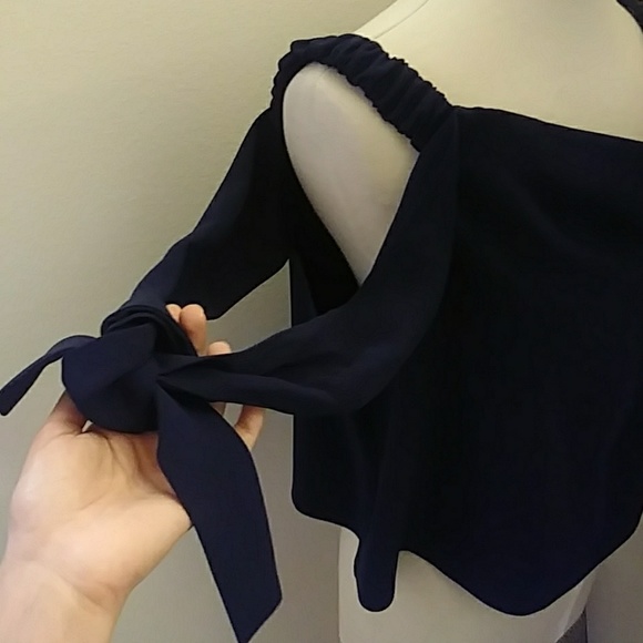 TOPSHOP coldshoulder NWT top navy blue [0066]… - Picture 5 of 7